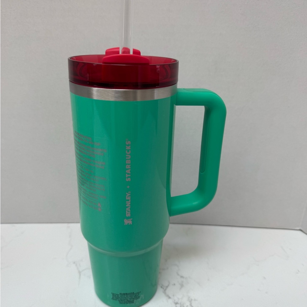 Overseas Starbucks x Stanley Green ELf Tumbler with Straw 30oz